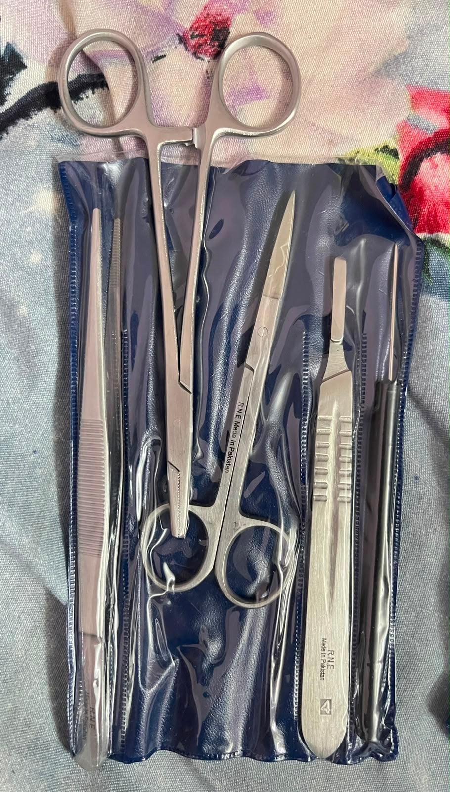 وسادة تدريب على خياطة الجروح من السيليكون | Silicone Suture Training Pad